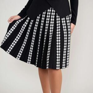 Aleeza Paris Houndstooth A-Line Skirt SIZE S NWT